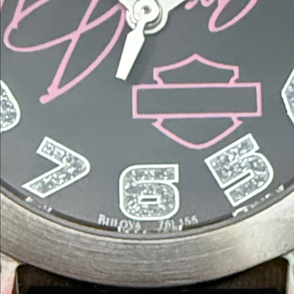 Harley-Davidson Black and Silver Watch - Picture 4 of 4